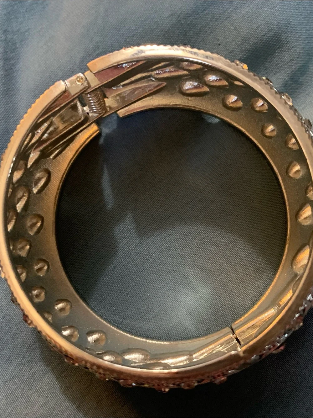 Retro Silver Metal Clear Diamanté Crystal Hinged Dome Bangle Bracelet